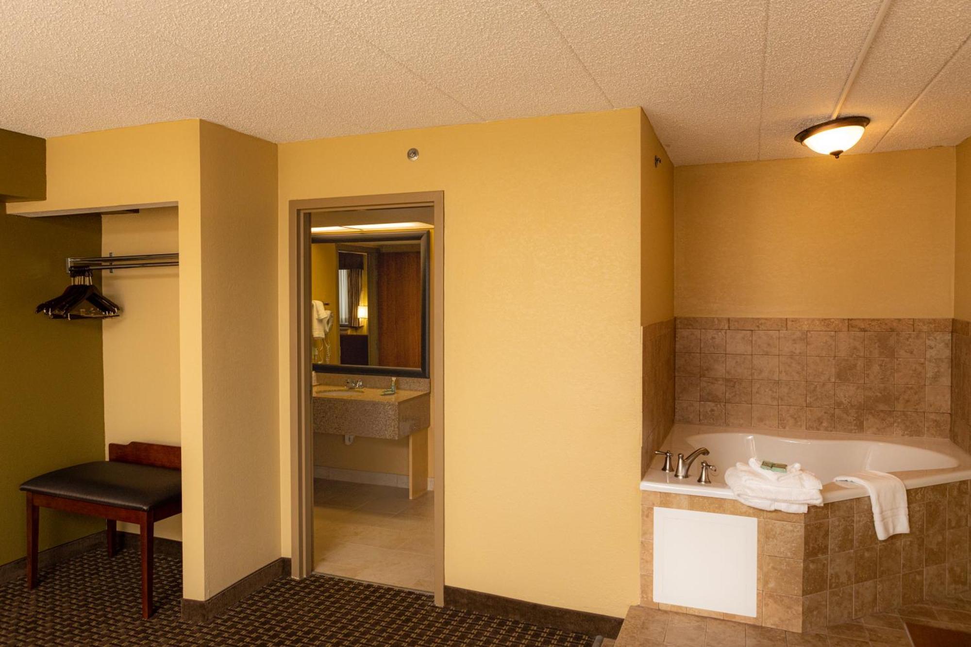 Best Western Executive Inn Kenosha - Pleasant Prairie Dış mekan fotoğraf